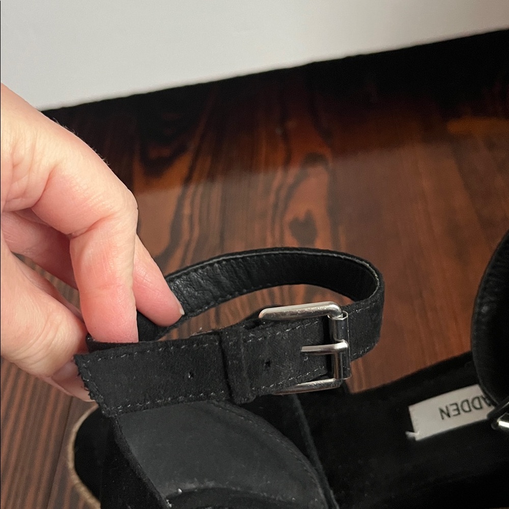 Steve Madden Black Espadrille Wedges - Picture 4 of 4